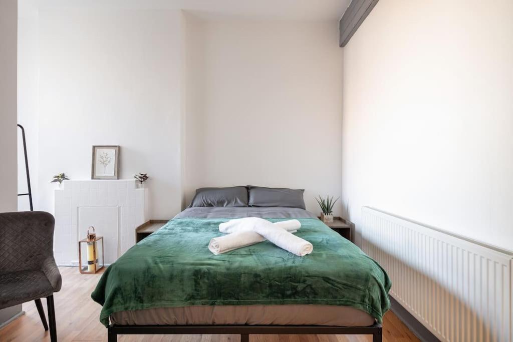 2A - Bright & Airy 2 Bed Flat - 20 Mins To Central Londra Dış mekan fotoğraf