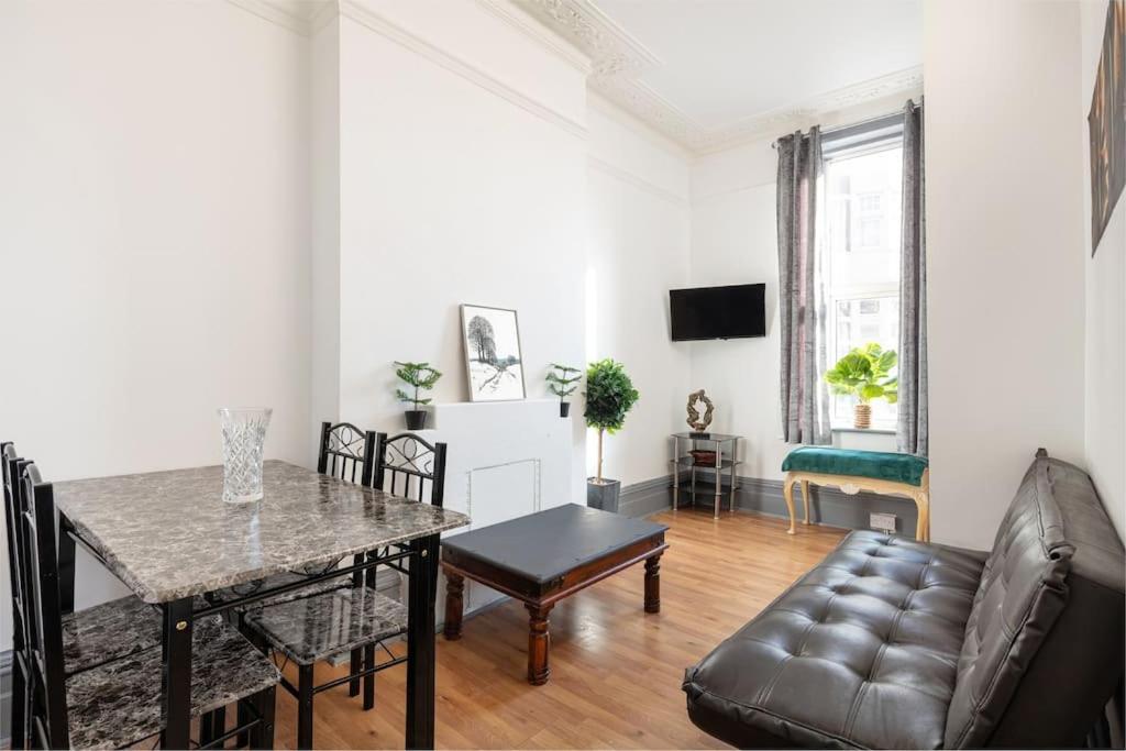 2A - Bright & Airy 2 Bed Flat - 20 Mins To Central Londra Dış mekan fotoğraf